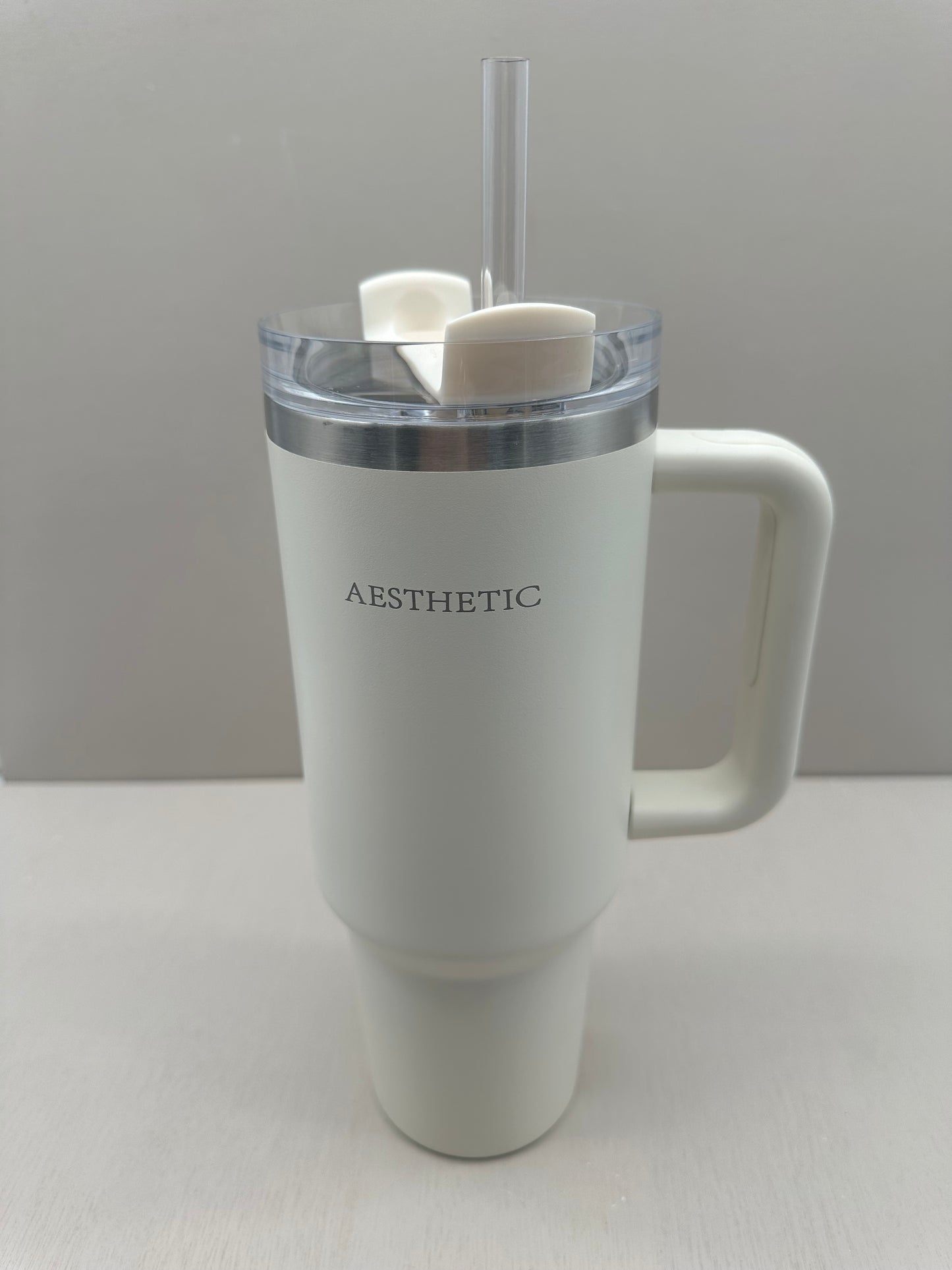 “Aesthetic cream Thermobeker met Handvat en Rietje