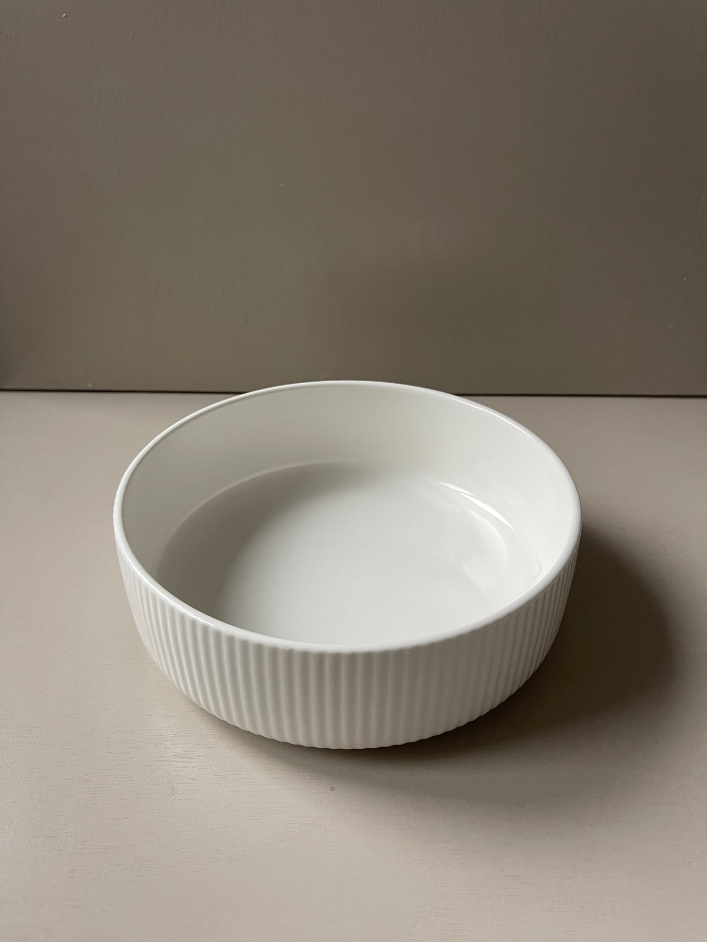 Lineless series soup bowl