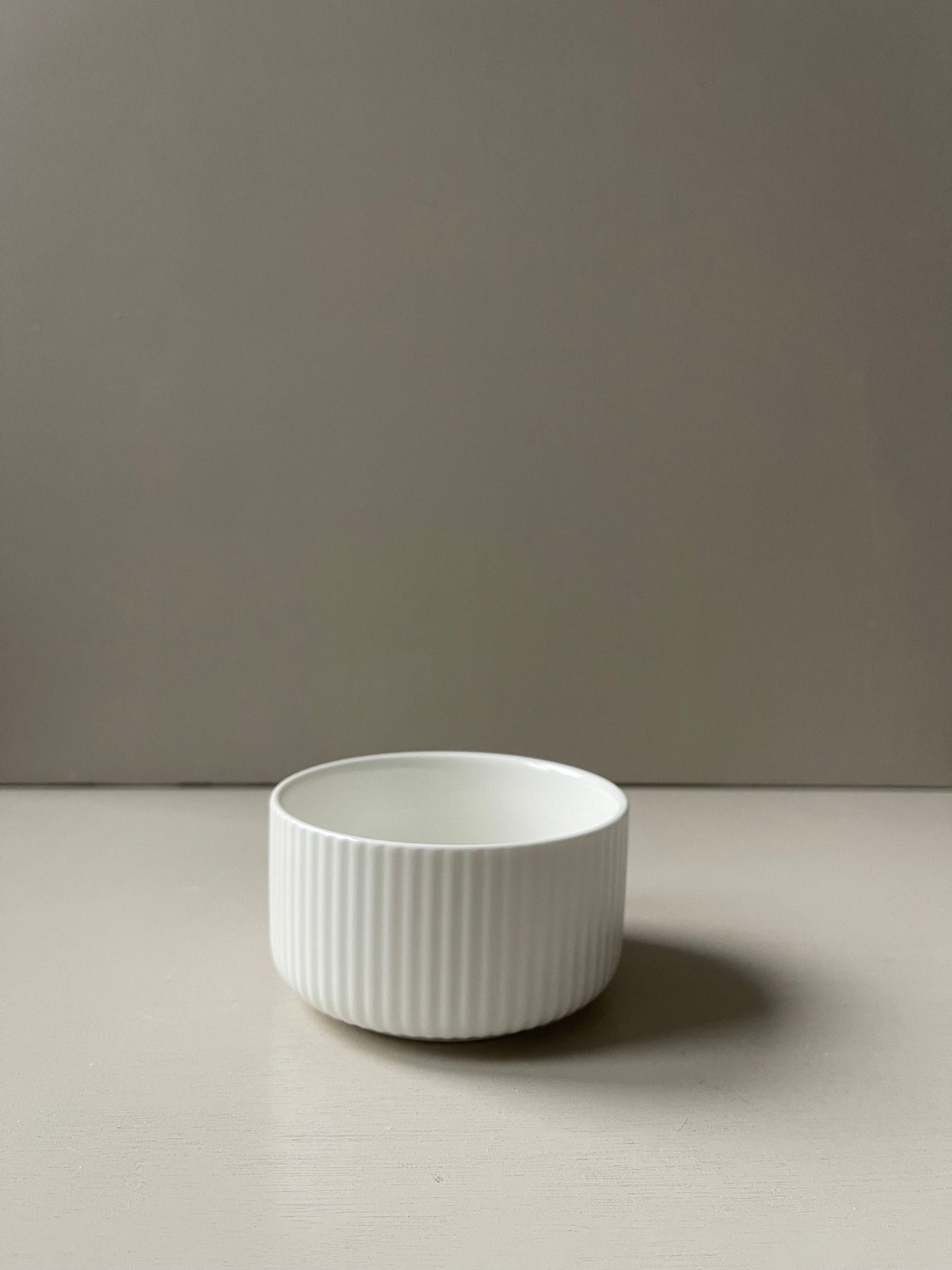 Lineless series snack bowl