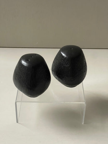 Stone asymmetrisch salt and pepper black